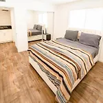 Lux Modern 1-Bedroom 1-Bathroom In Koreatown Area