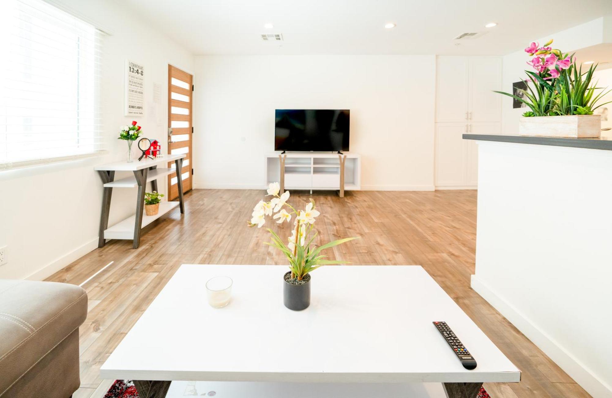 Lux Modern 1-bedroom 1-bathroom In Koreatown Area Apartment *