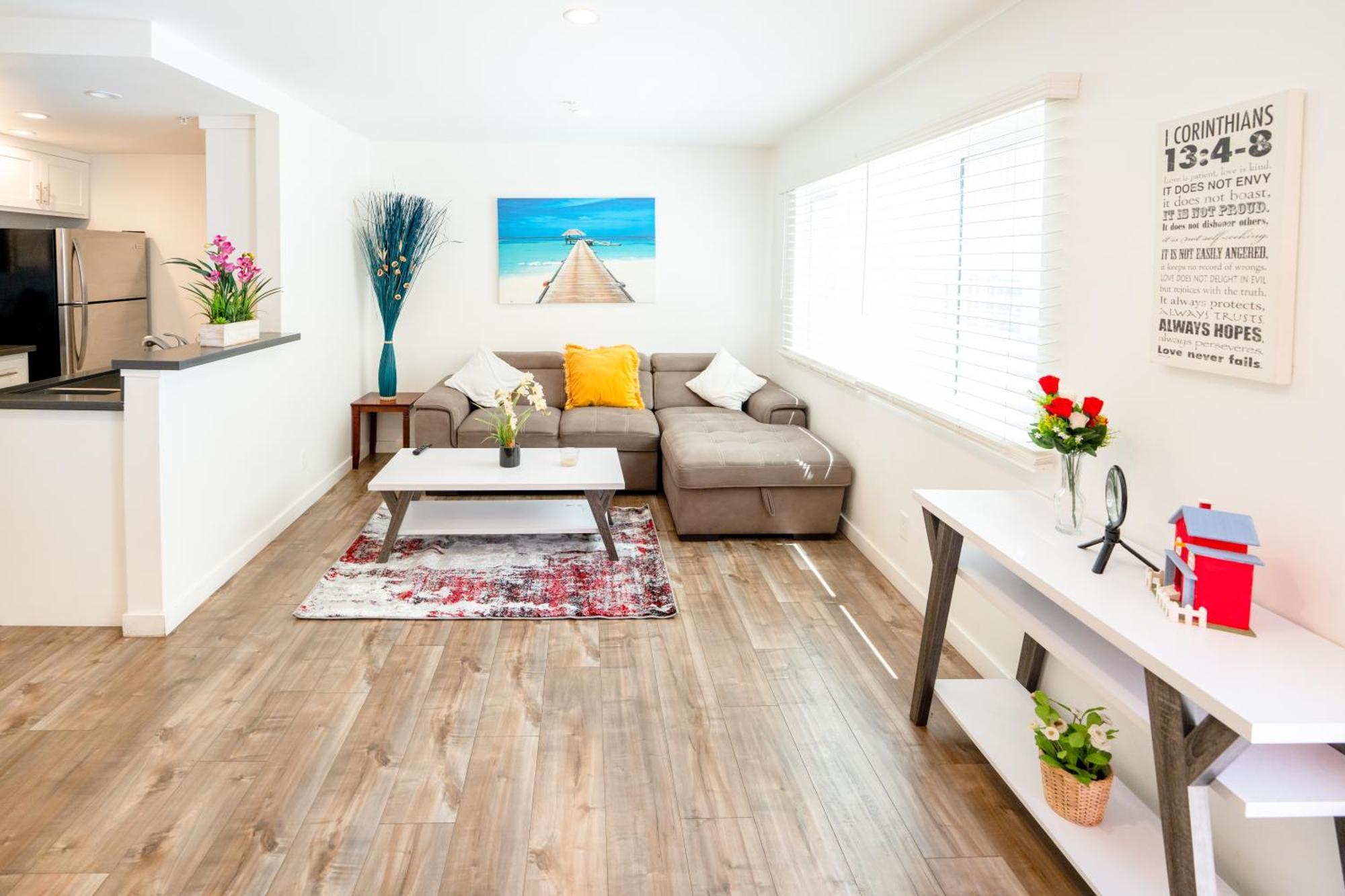 Lux Modern 1-bedroom 1-bathroom In Koreatown Area Apartment